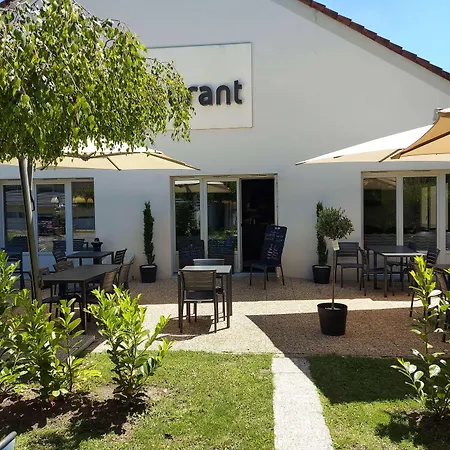 Hotel Campanile Creil -