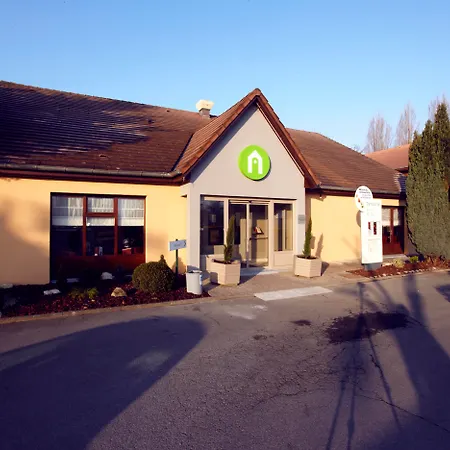 Campanile Creil - Hotel 3*