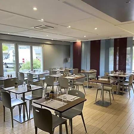 호텔 Campanile Creil -