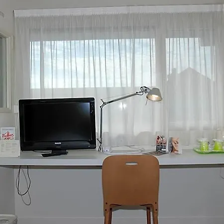Campanile Creil - 호텔 3*