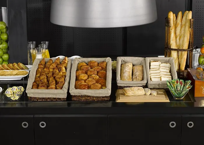 Campanile Creil - Hotel 3*