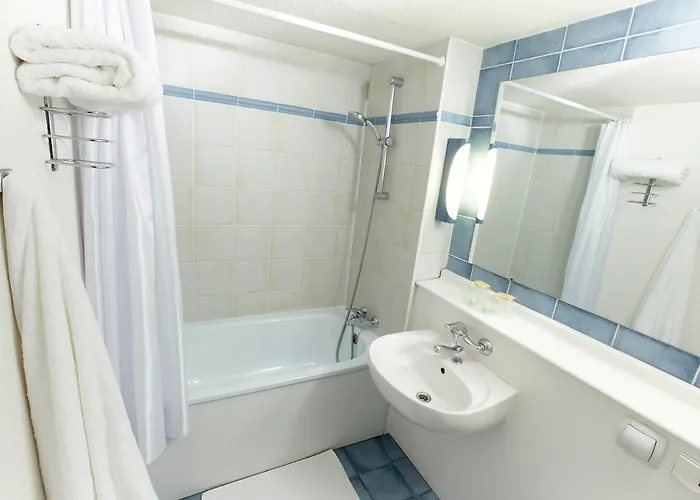 Campanile Creil - Hotel