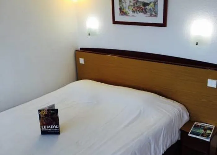 Hotel Campanile Creil -