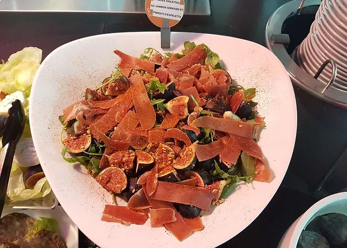 Campanile Creil - Hotel 3*